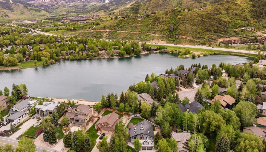 Silver Springs Homes and Lake