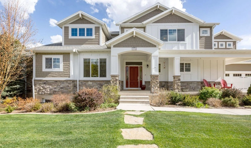 Midway custom mountain home